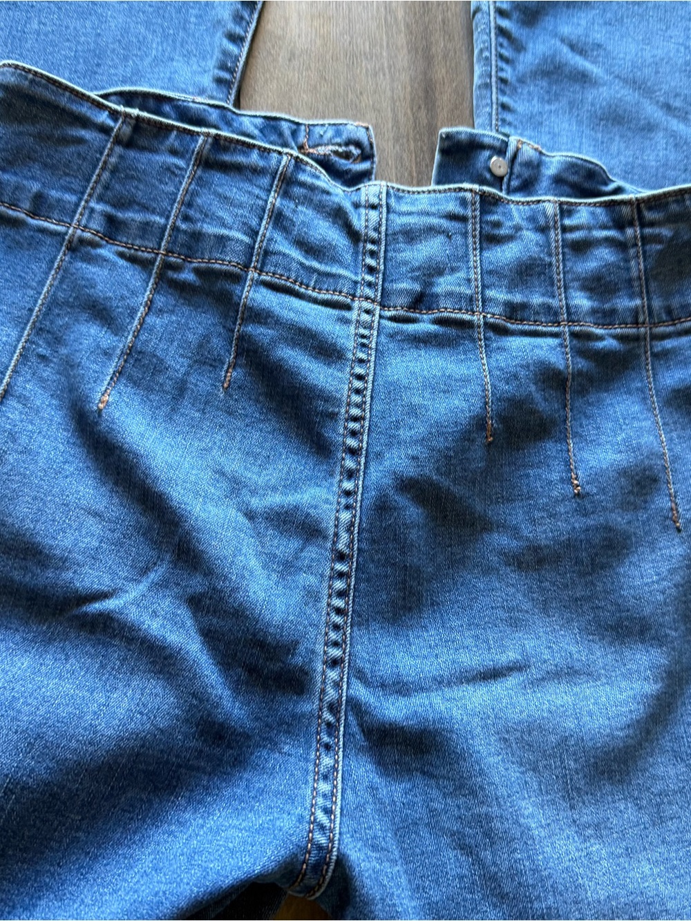 Sold Jeans - Picture 11 of 11